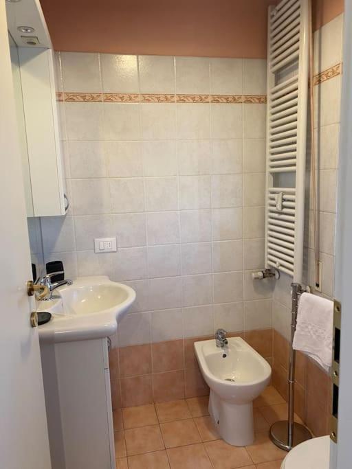 Bright Apt With Views And Terrace Firenze Esterno foto